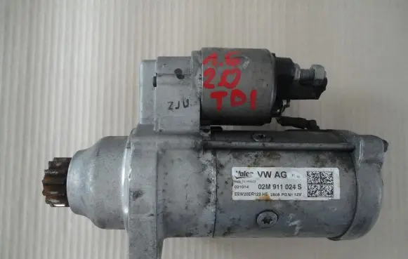 Volkswagen Golf VII Starter motor 02M911024S