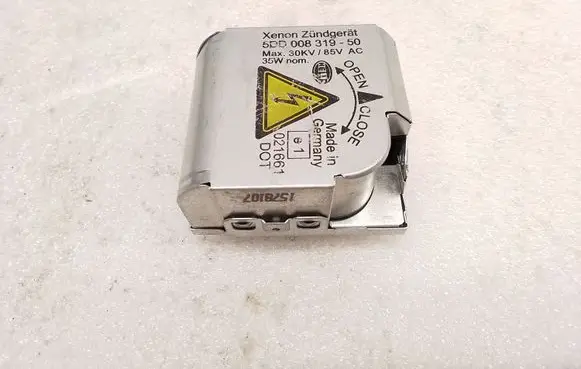 BMW X5 E53 Headlight ballast module Xenon 5DD00831950
