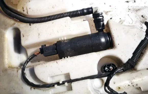 BMW 3 F30 F35 F31 Headlight washer pump 6712721779202 67127217792-02