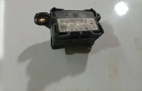 Mercedes-Benz ML W164 ESP acceleration yaw rate sensor A0045423918