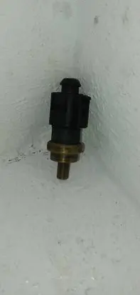 Volkswagen Touareg I Coolant temperature sensor 4B0973712