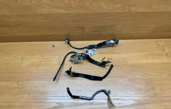 BMW 5 E60 E61 Loading door upper hinge 6938614 6938613