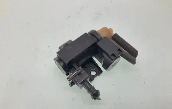 Renault Captur Turbo solenoid valve 8200790180 70181405