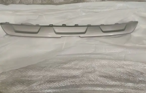 MG ZS Front bumper splitter molding 10628335