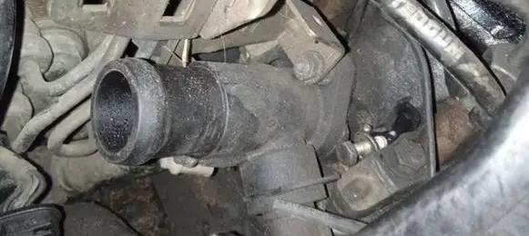 Audi A6 S6 C5 4B Engine coolant pipe/hose