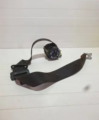 Rear seatbelt