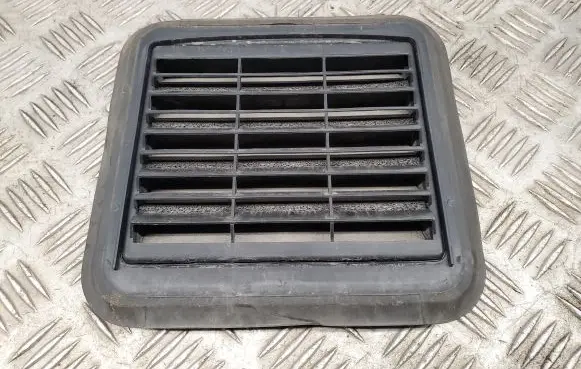 Dodge RAM Quarter panel pressure vent 5505599BA
