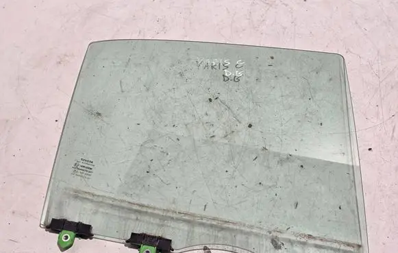 Toyota Yaris Cross Rear door window glass