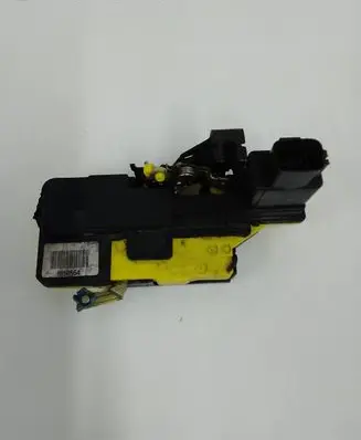 Volvo XC90 Rear door lock 8650554