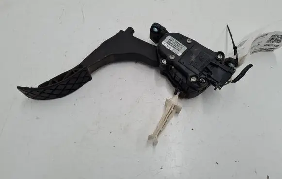 Volkswagen New Beetle Accelerator throttle pedal 6Q1721503B