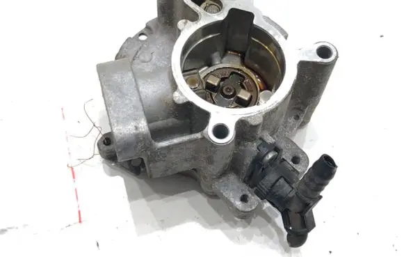Skoda Kodiaq Vacuum pump 06K145100AE