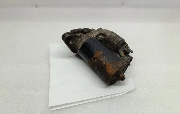 Seat Altea Starter motor 1005831311