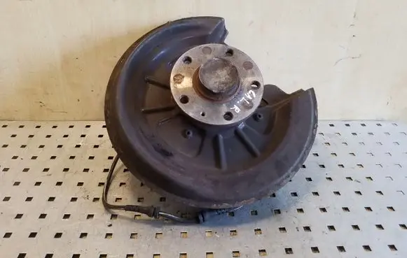 Skoda Octavia Mk2 (1Z) Rear wheel hub