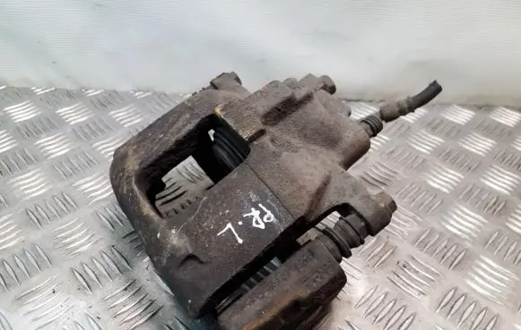 Chrysler Grand Voyager V Front brake caliper