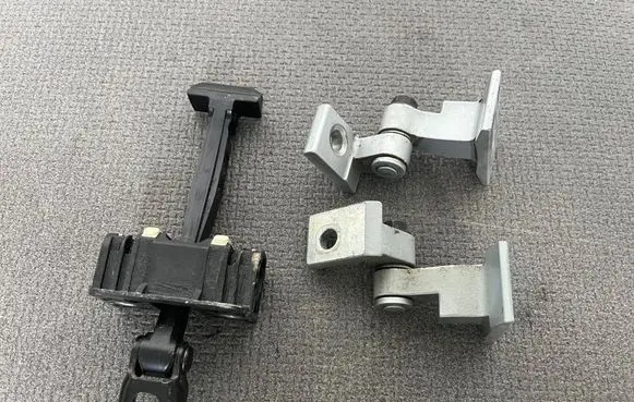 BMW 1 F20 F21 Front door upper hinge 7246068 A078930 7446715