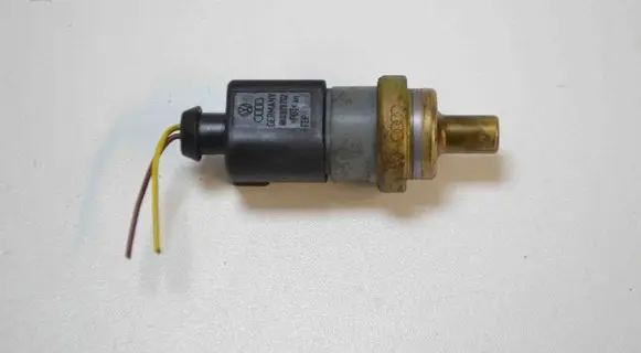 Volkswagen PASSAT B7 Oil temperature sensor 06A919501A