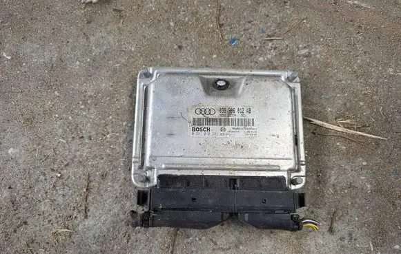 Audi A6 Allroad C5 Engine control unit/module 038906012AB