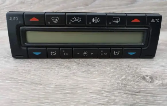 Mercedes-Benz E W210 Climate control unit 2108302285