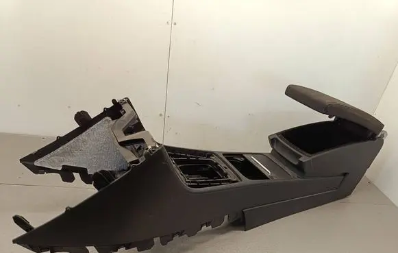 Volkswagen PASSAT B7 Armrest 1106201845