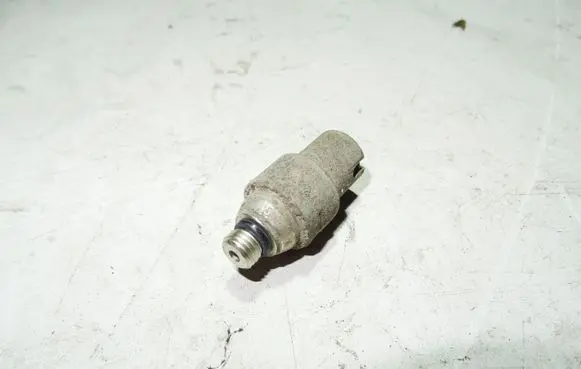 Volkswagen Phaeton Air suspension valve block 