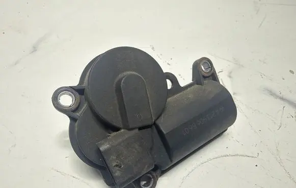Mercedes-Benz E W213 Intake manifold valve actuator/motor A2139068601
