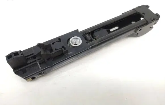 Skoda Octavia Mk2 (1Z) Seat belt adjustment rail 1T0857819