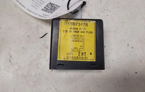 Chevrolet Captiva Wing mirror control module 96673478
