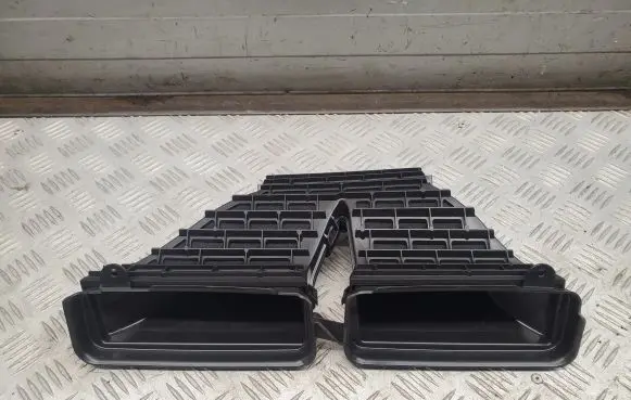 Audi Q8 Cabin air duct channel 4M8819723