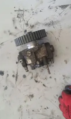 Opel Astra J Fuel injection high pressure pump A17DTR
