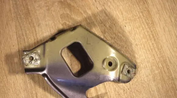 Chevrolet Orlando Fender mounting bracket