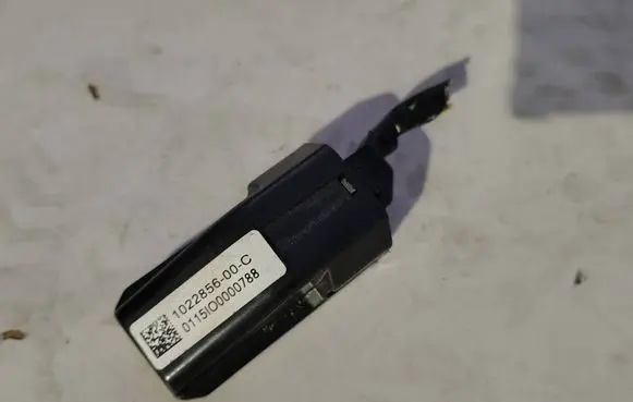 Tesla Model S Other control units/modules 1022856-00-C