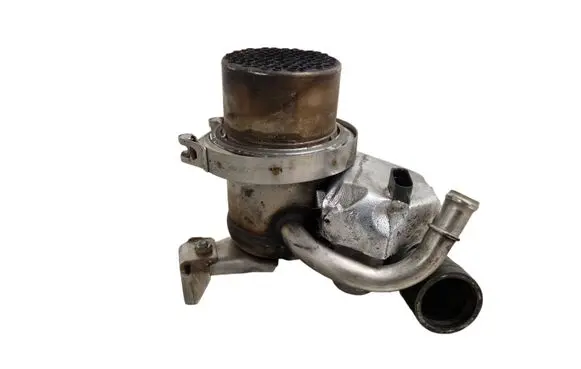 Volkswagen PASSAT B8 EGR valve cooler 04L131512B