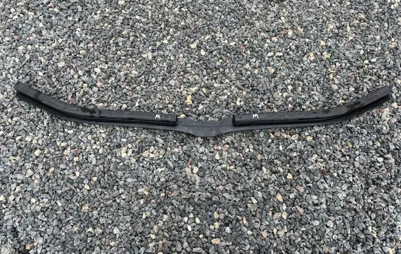 BMW 5 E60 E61 Top upper radiator support slam panel 7063835