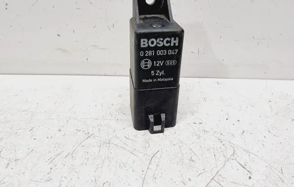 Glow plug pre-heat relay