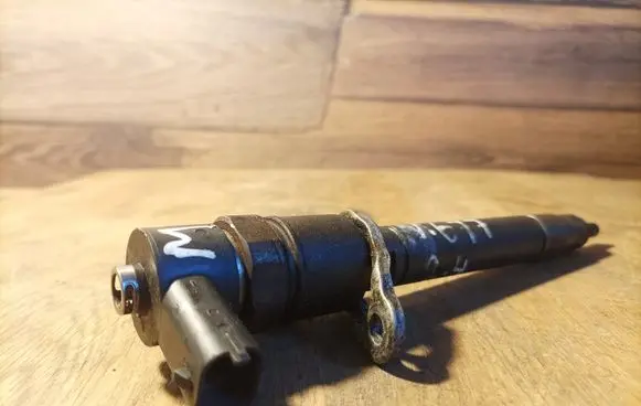 Volvo V70 Fuel injector