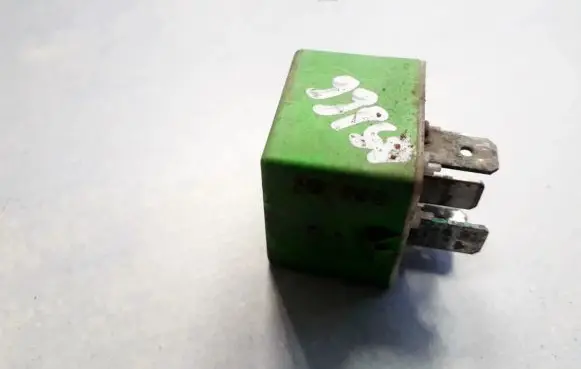 Citroen Xsara Picasso Other relay 12V35A03531