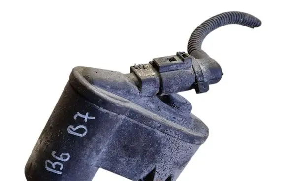 Volkswagen PASSAT B6 Front brake caliper