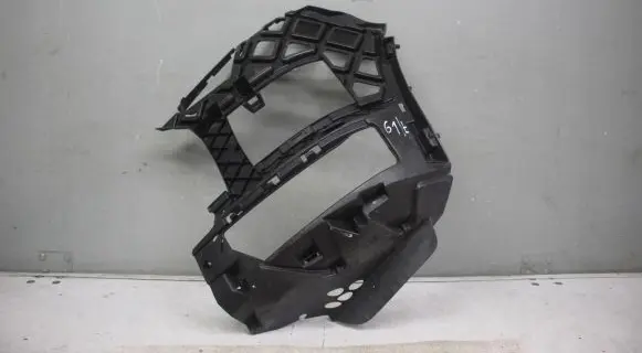 Front bumper mounting bracket