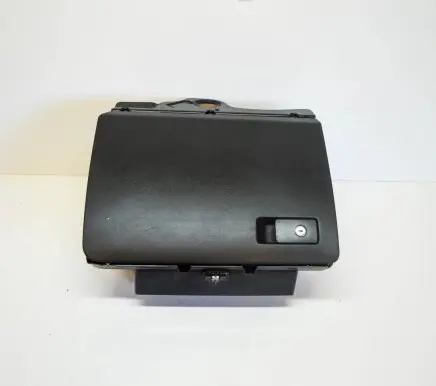 Volkswagen PASSAT B7 Glove box 3AA857938