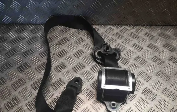 BMW 5 E60 E61 Front seatbelt 6016304