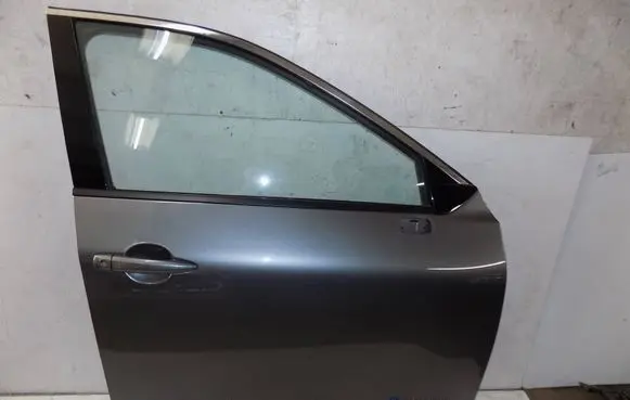 Nissan X-Trail T33 Front door