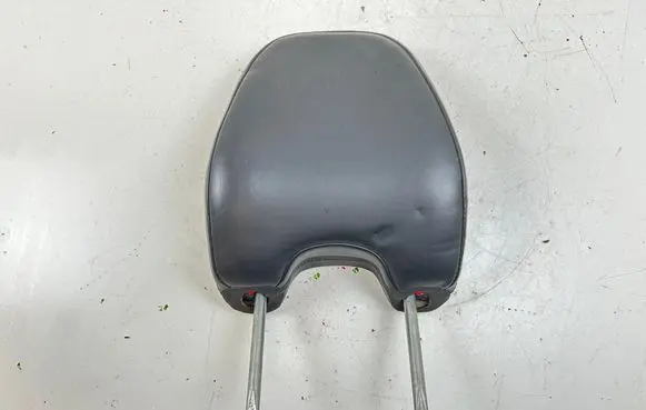 Volvo XC60 Front seat headrest 