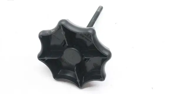 Audi TT Mk1 Spare wheel mounting bracket 8N0803899