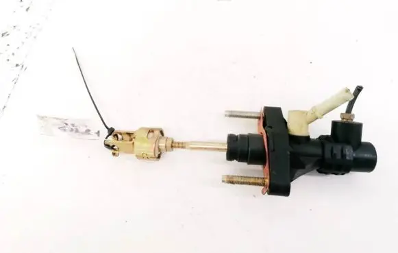 Toyota Avensis T250 Clutch master cylinder