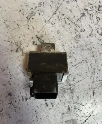 Nissan Primera Glow plug pre-heat relay 7700115078 BED77F1