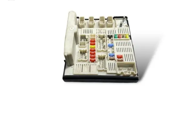 Renault Megane II Fuse module 8200481866 519158091 8711083846