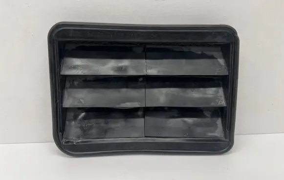 BMW 2 G42 Quarter panel pressure vent 9176945