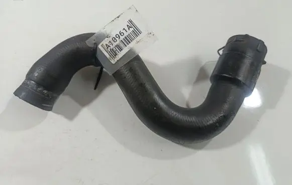 Audi A4 S4 B5 8D Engine coolant pipe/hose 