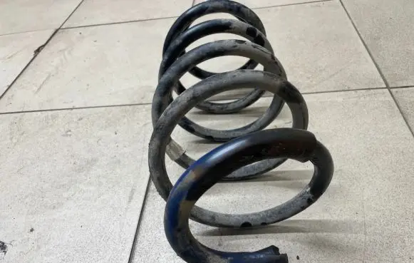 Opel Zafira B Rear coil spring