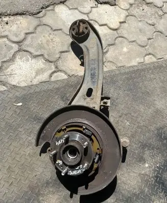 Rear wheel hub
